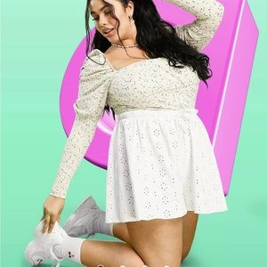 ASOS DESIGN Curve broderie flippy short